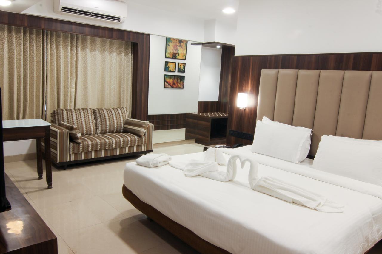 Golden Chariot The Boutique Hotel Bombaim Exterior foto