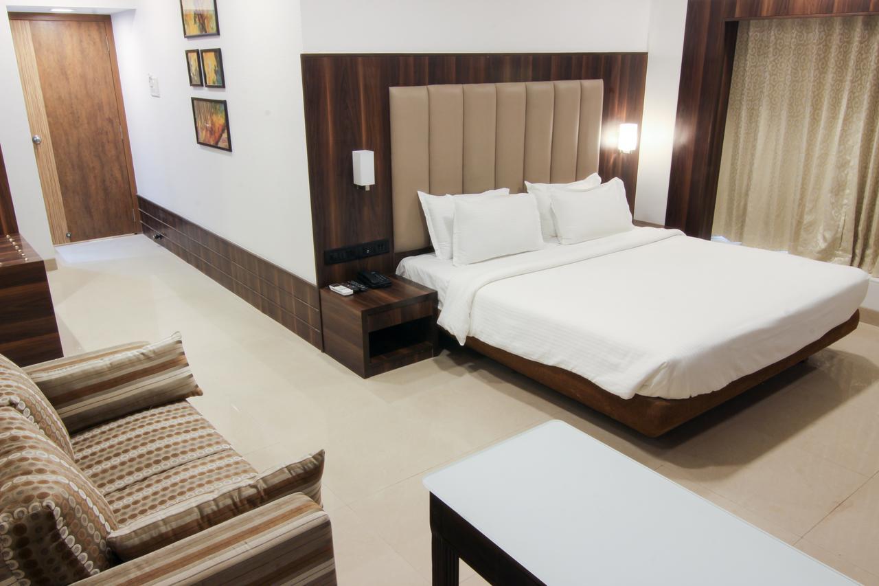 Golden Chariot The Boutique Hotel Bombaim Exterior foto
