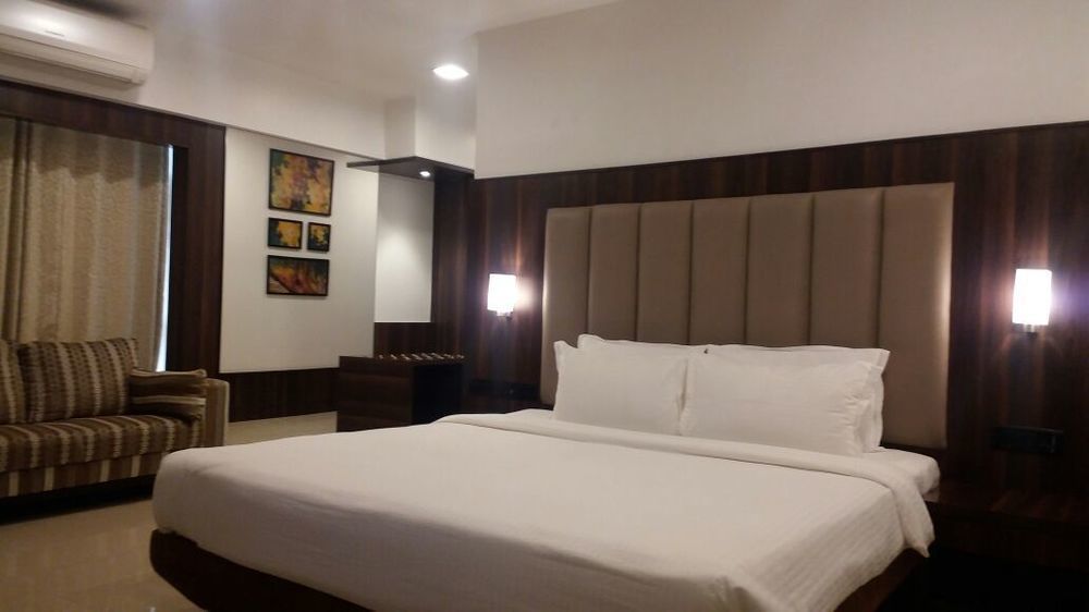 Golden Chariot The Boutique Hotel Bombaim Exterior foto