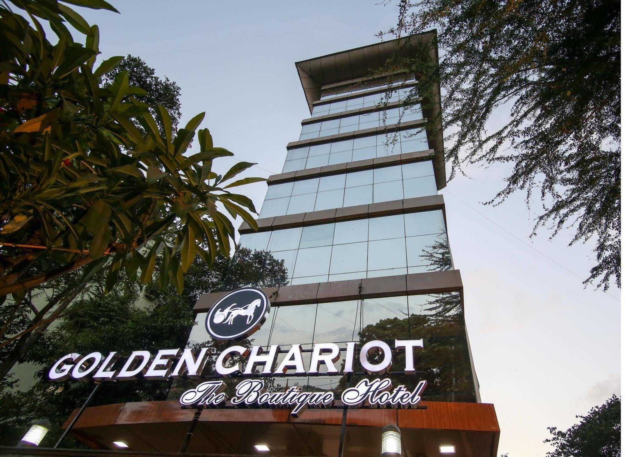 Golden Chariot The Boutique Hotel Bombaim Exterior foto