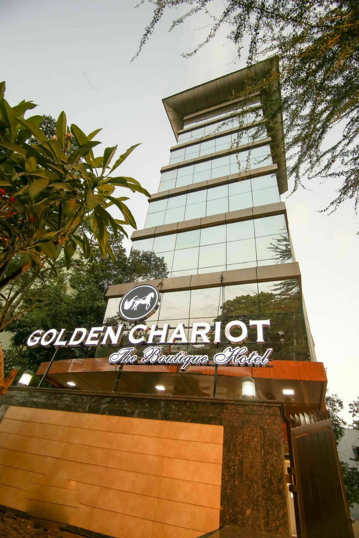 Golden Chariot The Boutique Hotel Bombaim Exterior foto